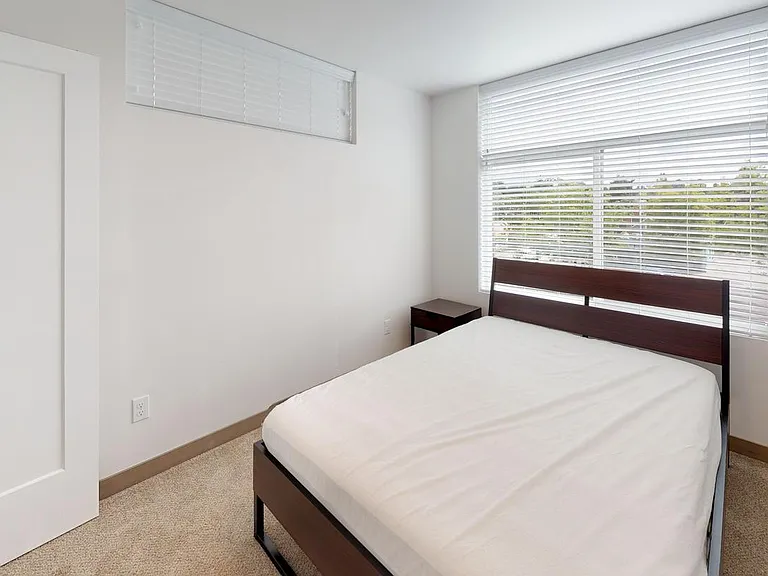 3308 Claremont Ave S — Photo 11