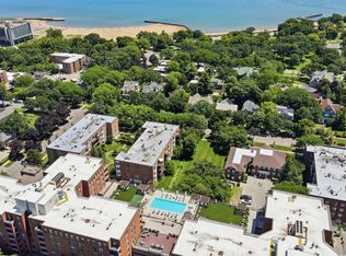 Evanston Place, Evanston, IL 60201