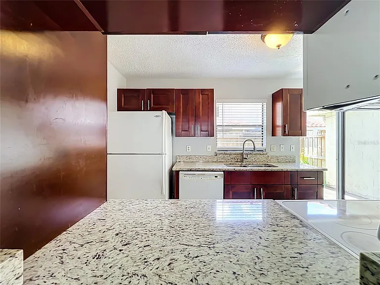 1604 Little Falls Cir #76 — Photo 8
