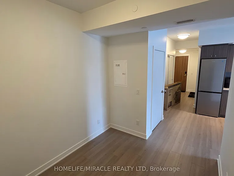 25 Wellington St S #3008 — Photo 12
