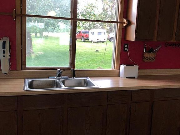 5th image of 26598 Lakeview Dr