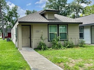 128 E Ash St, Angleton, TX 77515
