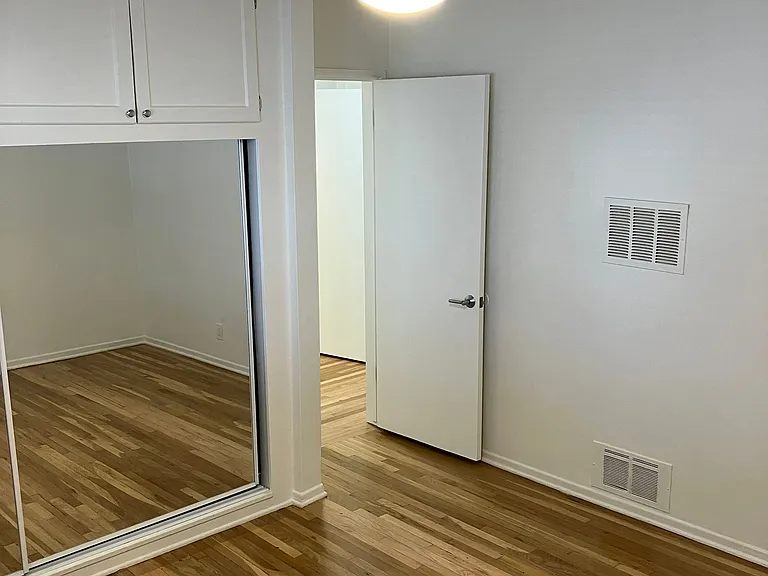MLK Blvd Apartments — Photo 11