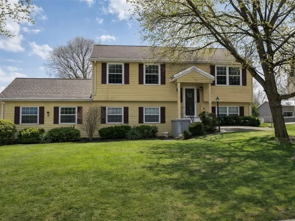 325 Meadowbrook Pkwy E, Horseheads, NY 14845