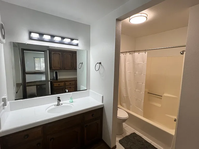5302 Plymouth St — Photo 11
