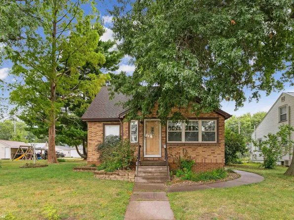 1815 Avenue E, Fort Madison, IA 52627
