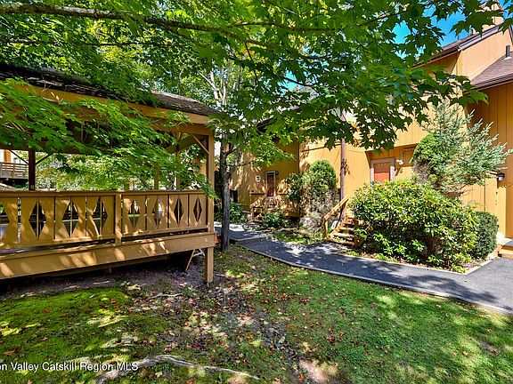 3rd image of 134 Hunter Drive #R3