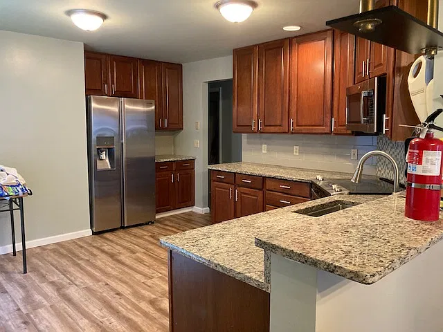 2 bed, 1717 sqft, $3,650 — Photo 4