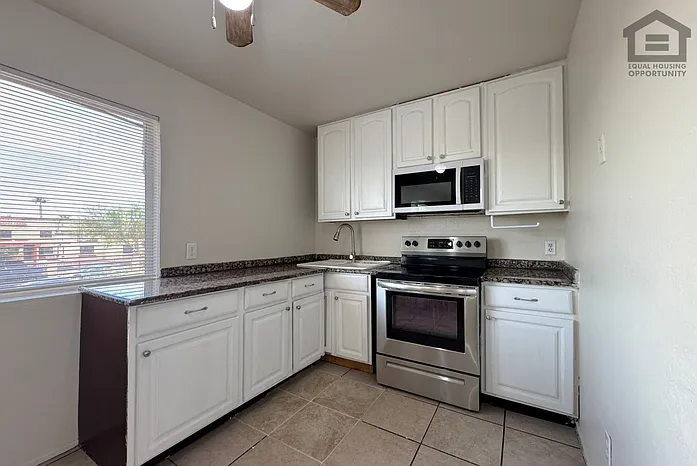 2 bed, 1.0 bath, 630 sqft, $1,199 — Photo 1