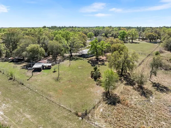 562 NE 474th Ave, Old Town, FL 32680