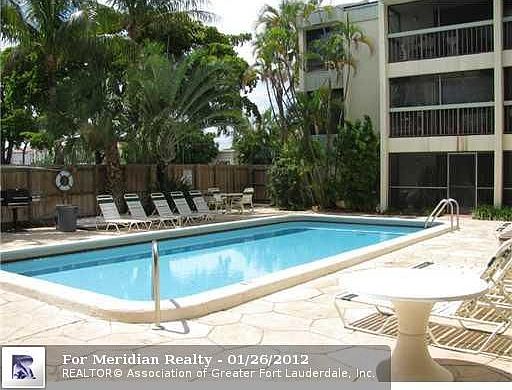 2nd image of 2450 NE 15th Ave APT 305
