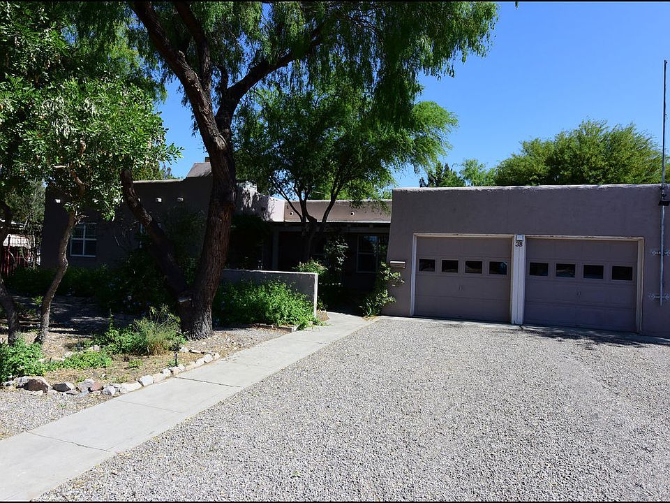 1st image of 38 Half Moon Dr