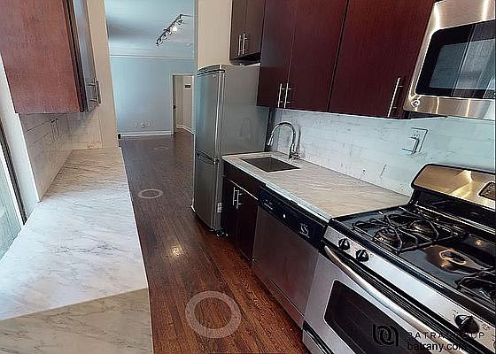 3rd image of 202 W 84th St APT 1E