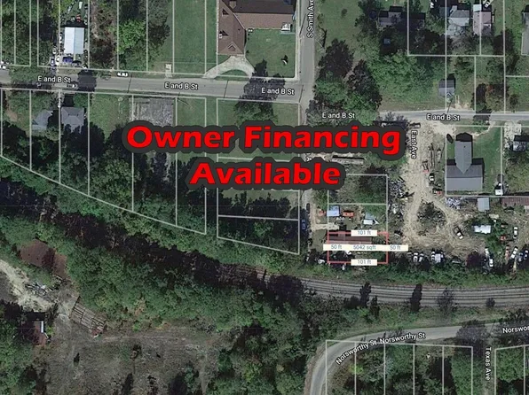 832 S Smith Ave, El Dorado, AR 71730