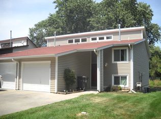 268 Parkside Ln, Lincoln, NE 68521