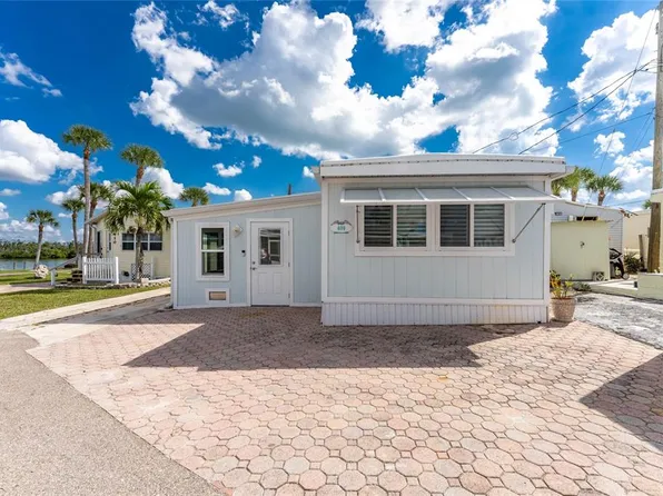 2295 N Beach Rd #409, Englewood, FL 34223