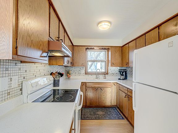 4th image of 314 E Rosenlund St