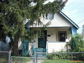 1st image of 305 E Dartmouth St