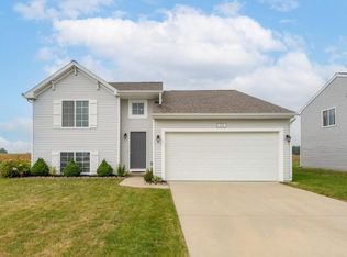 1710 Burr Pond Ln, Vicksburg, MI 49097