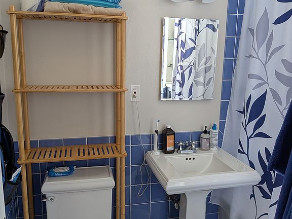 5th image of 5 Fuller St APT 6