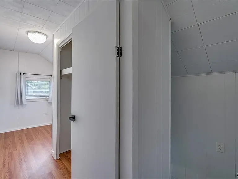 822 Lawrence St — Photo 26
