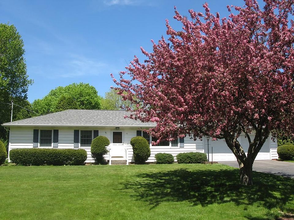 1st image of 17 Palisades Blvd