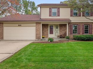 2123 Green Valley Rd, Darien, IL 60561