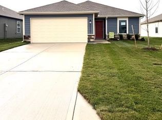 20351 W 194th Ter, Spring Hill, KS 66083