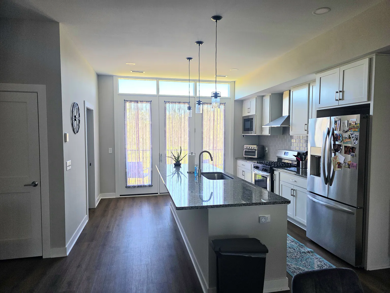 2 bed, 2.5 bath, 1940 sqft, $3,500 — Photo 4