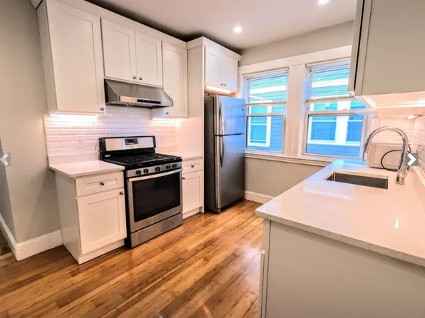 3957 Washington St APT 3L, Boston, MA 02131