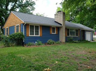 1929 SW Burnett Rd, Topeka, KS 66604