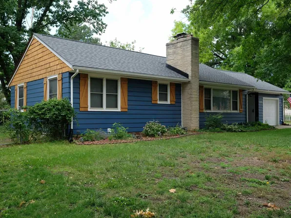 1929 SW Burnett Rd, Topeka, KS 66604