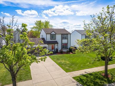 4525 Streamside Trl, Waterford, MI, 48329