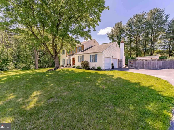 127 Timber Springs Ln, Exton, PA 19341