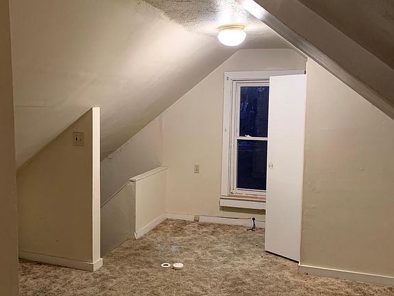 3rd image of 14708 Pepper Ave