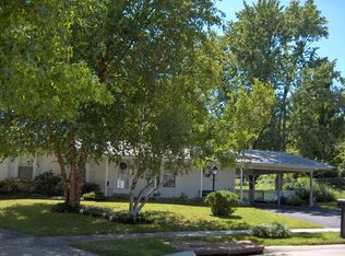 2150 Calle Vista Dr, Florissant, MO 63031