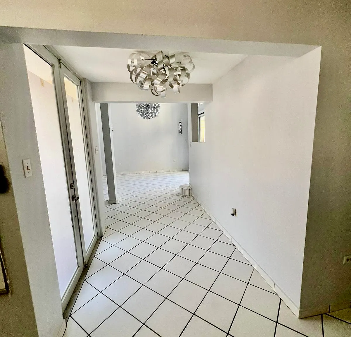 3 bed, 3127 sqft, $2,600 — Photo 3