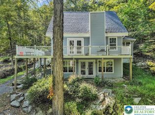 3118 Cherry Ridge Rd, Bushkill, PA 18324