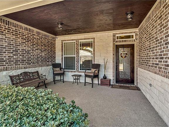 4th image of 2932 Ambrose Dr