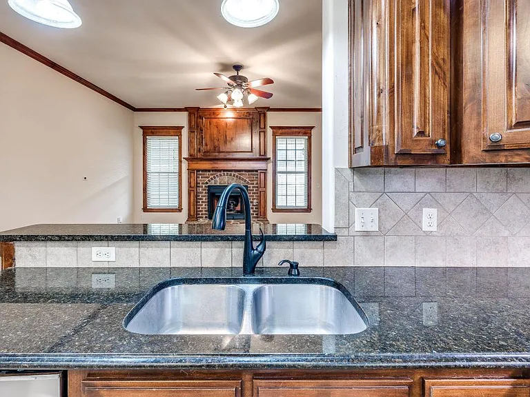 2121 Mill Creek Way — Photo 15