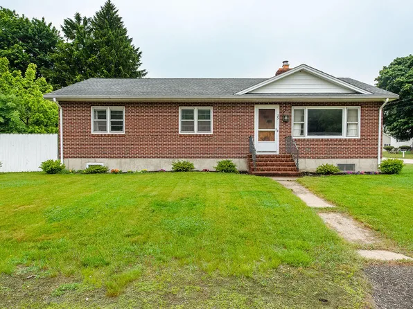 23 Dion Avenue, Kittery, ME 03904
