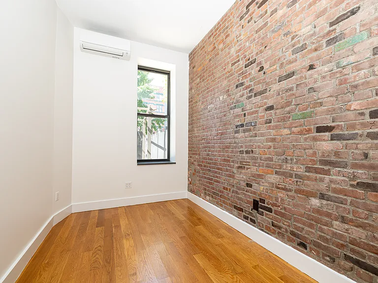 243 E 2nd St #1B — Photo 4
