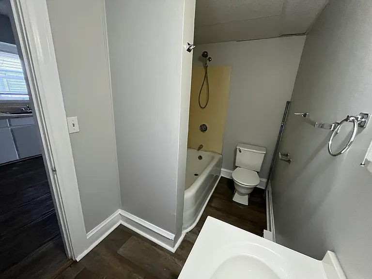 61 Meadow St #2 — Photo 5