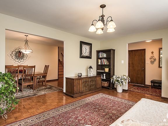 5th image of 12364 Derby Ln