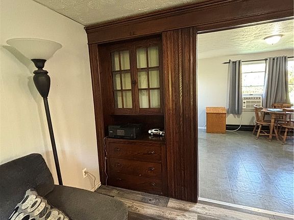 4th image of 3835 Holbein Dr