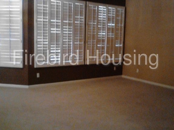 4th image of 733 W Raven Dr