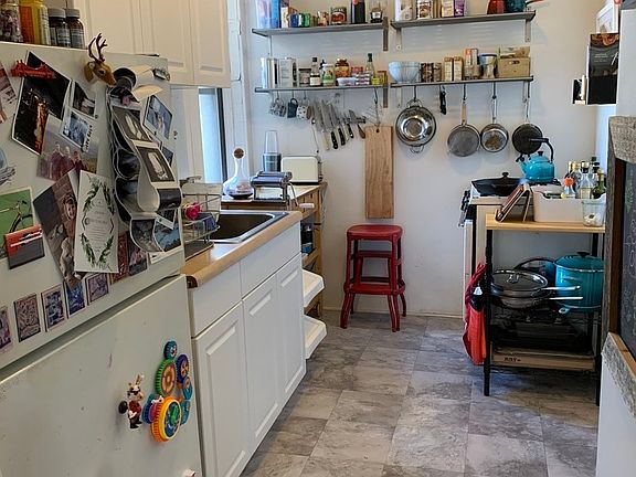 4th image of 311 8th St #3B
