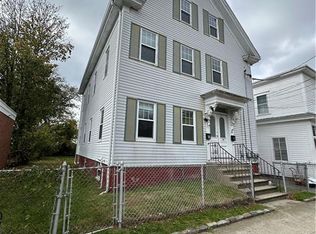 471 Wood St, Bristol, RI 02809