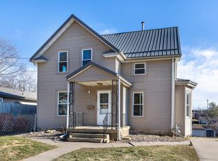 2450 Pearl St, Dubuque, IA 52001