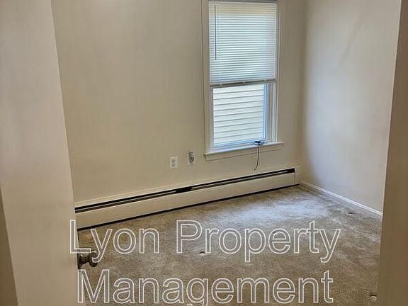 5th image of 98 Anthony Ave #2R